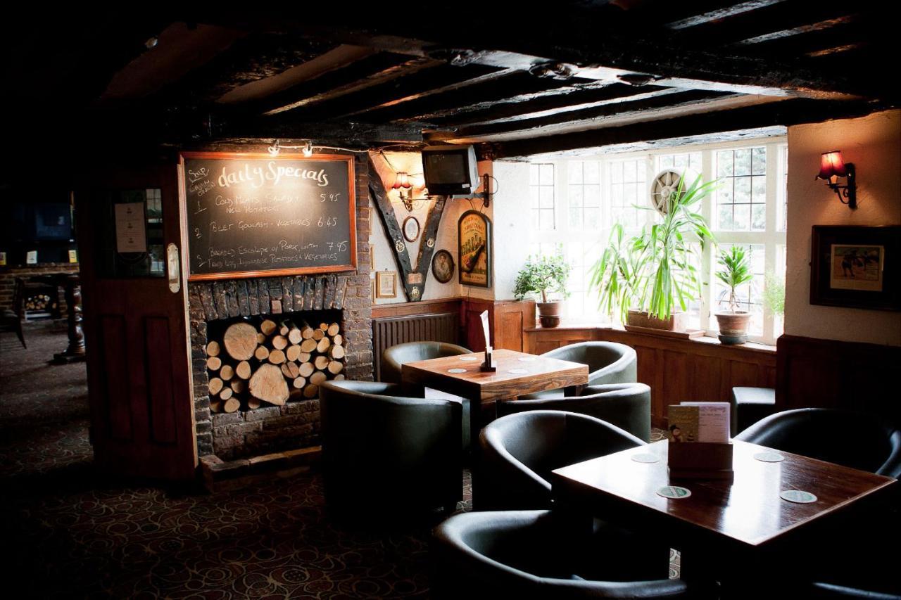 The Tower Arms Hotel Iver Eksteriør bilde