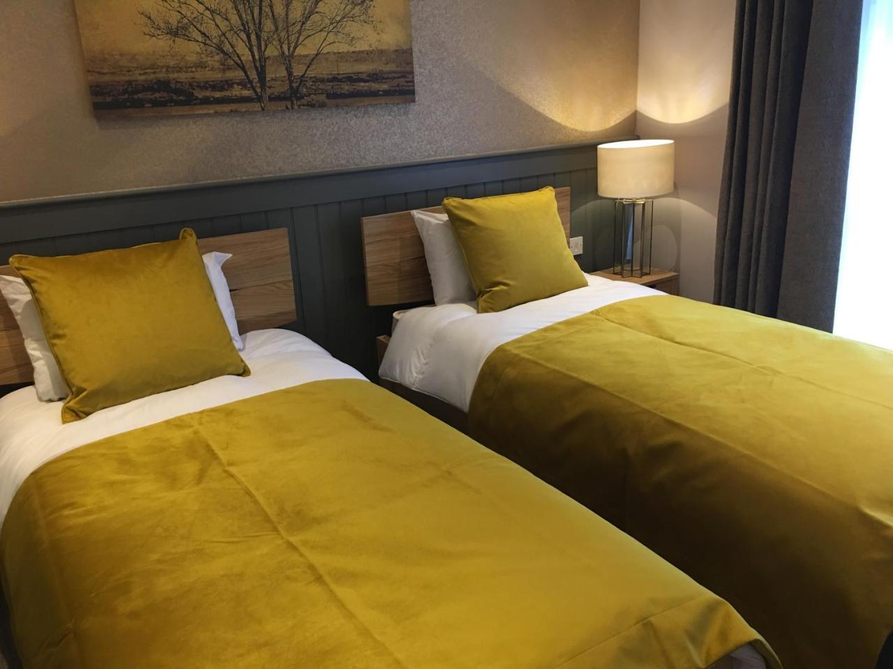 The Tower Arms Hotel Iver Eksteriør bilde