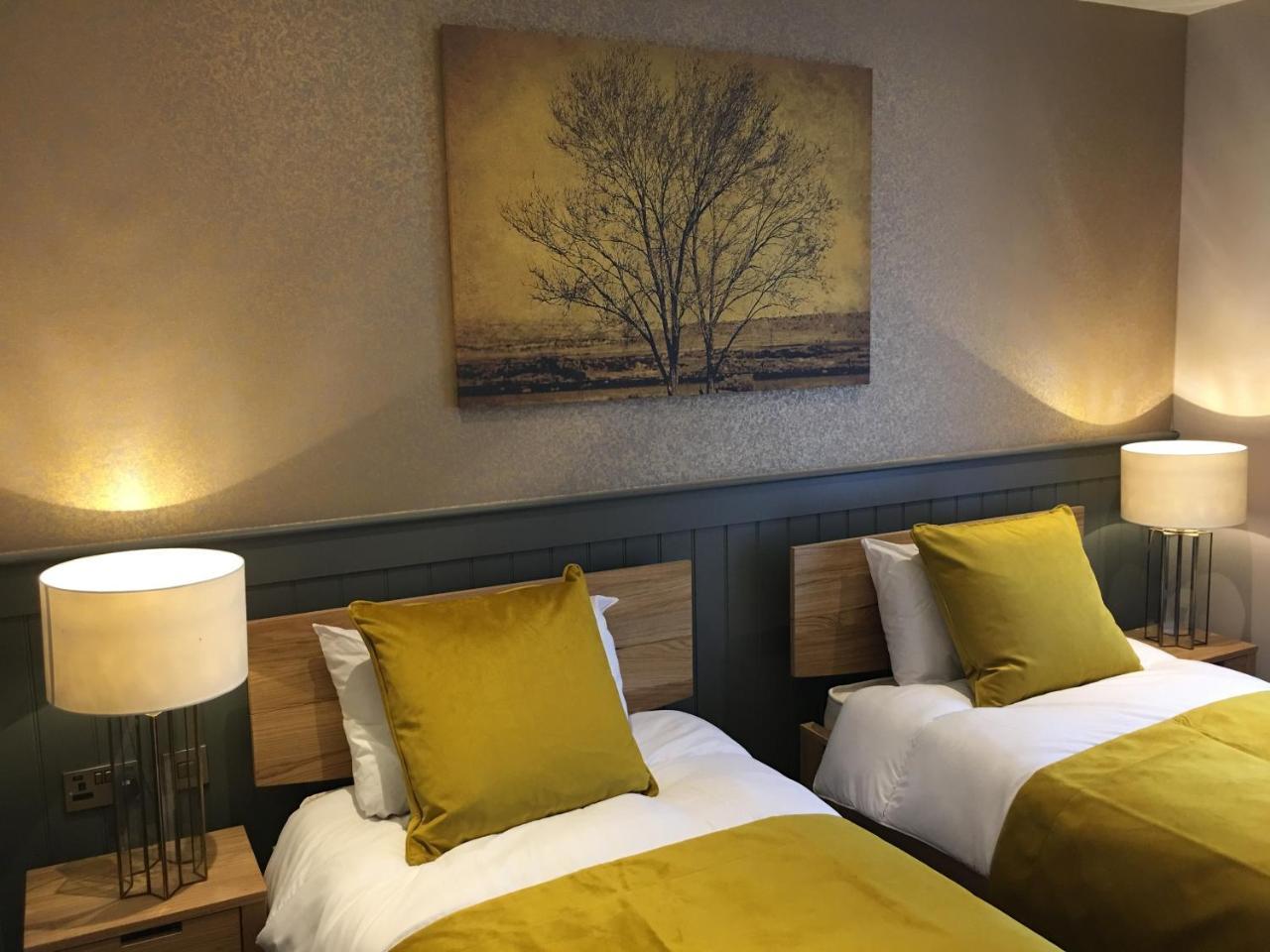 The Tower Arms Hotel Iver Eksteriør bilde