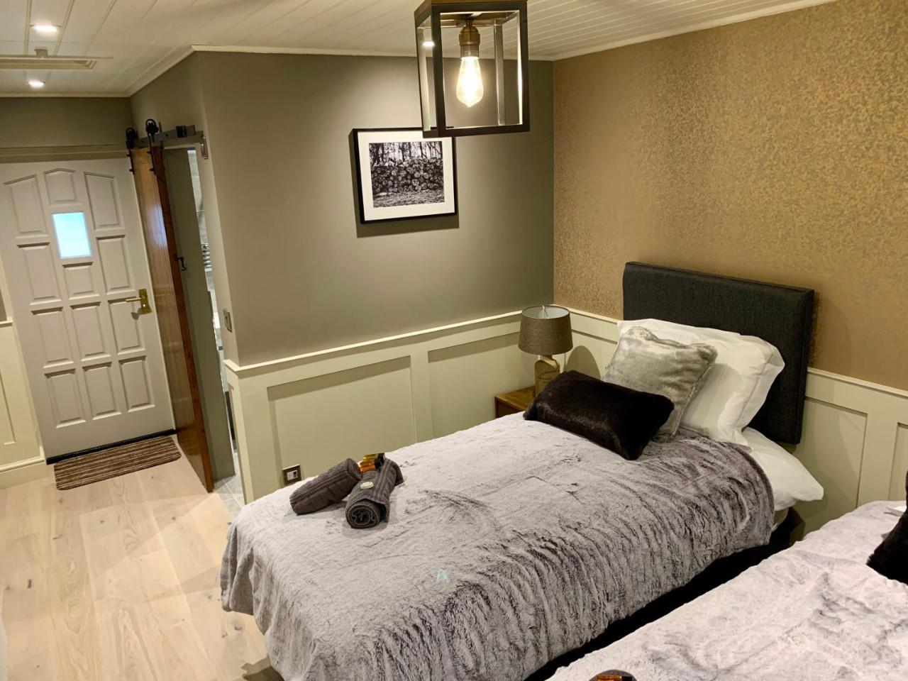 The Tower Arms Hotel Iver Eksteriør bilde