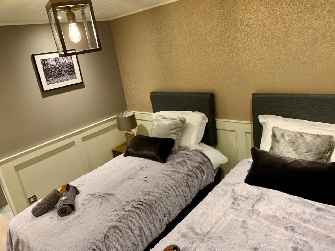 The Tower Arms Hotel Iver Eksteriør bilde